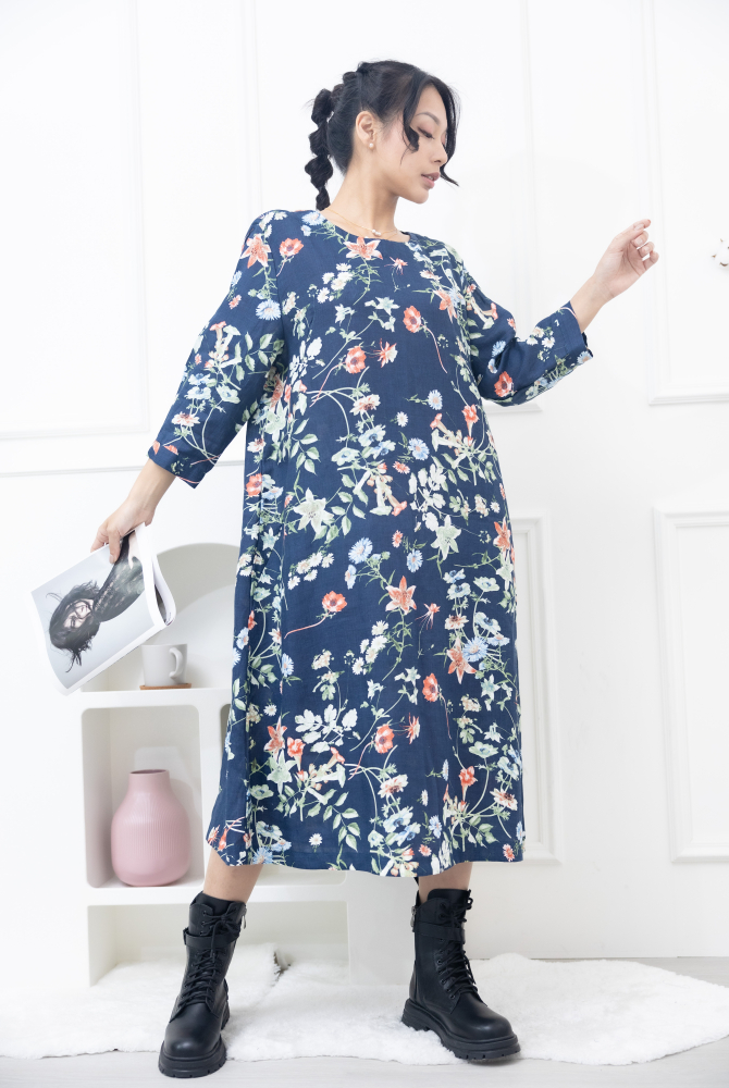 원피스 百合.雛菊印花七分袖洋裝 / 深藍色