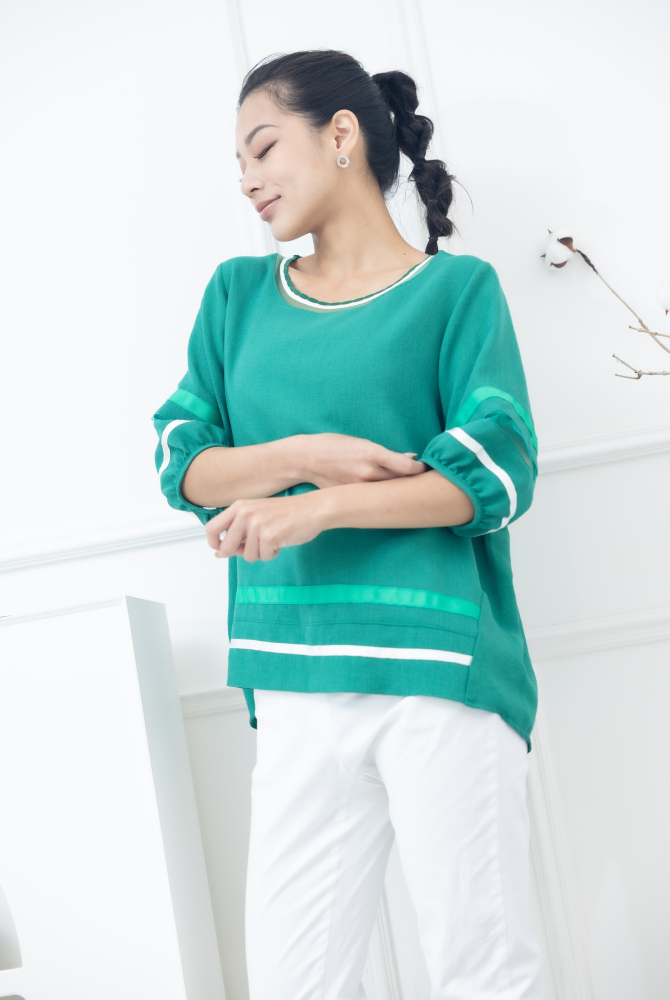 반팔 袖子網狀白色線條前短後長上衣 / 綠色