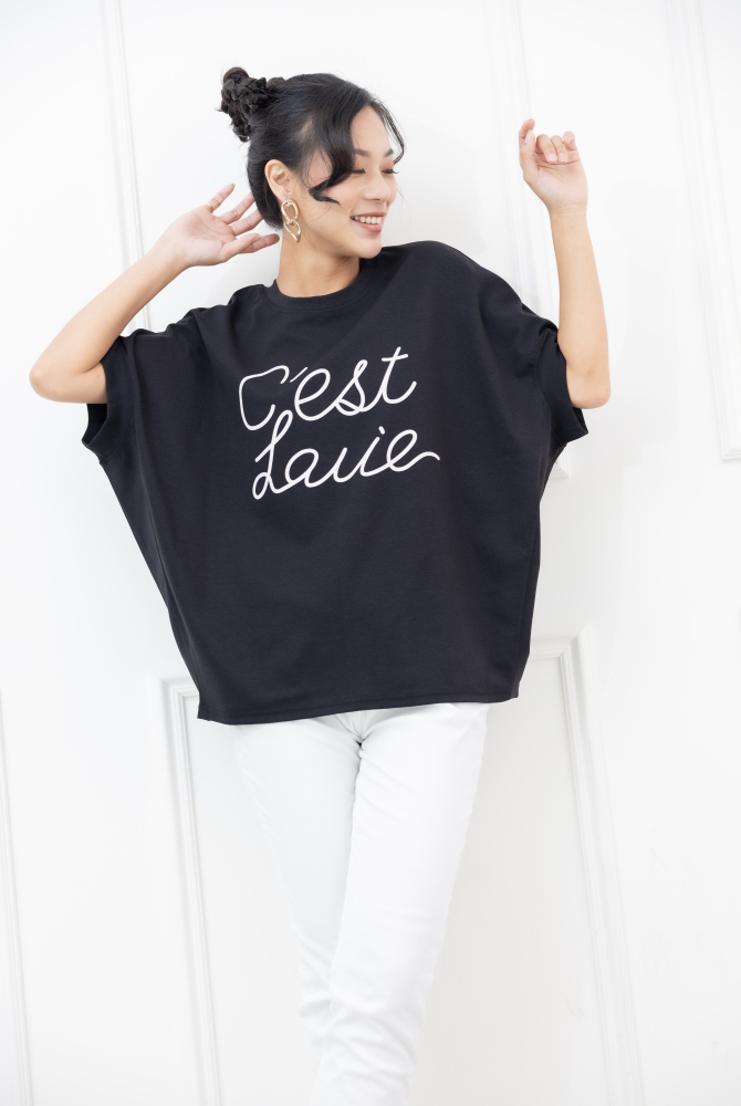 반팔 白色cest lavie字寬鬆上衣 / 黑色