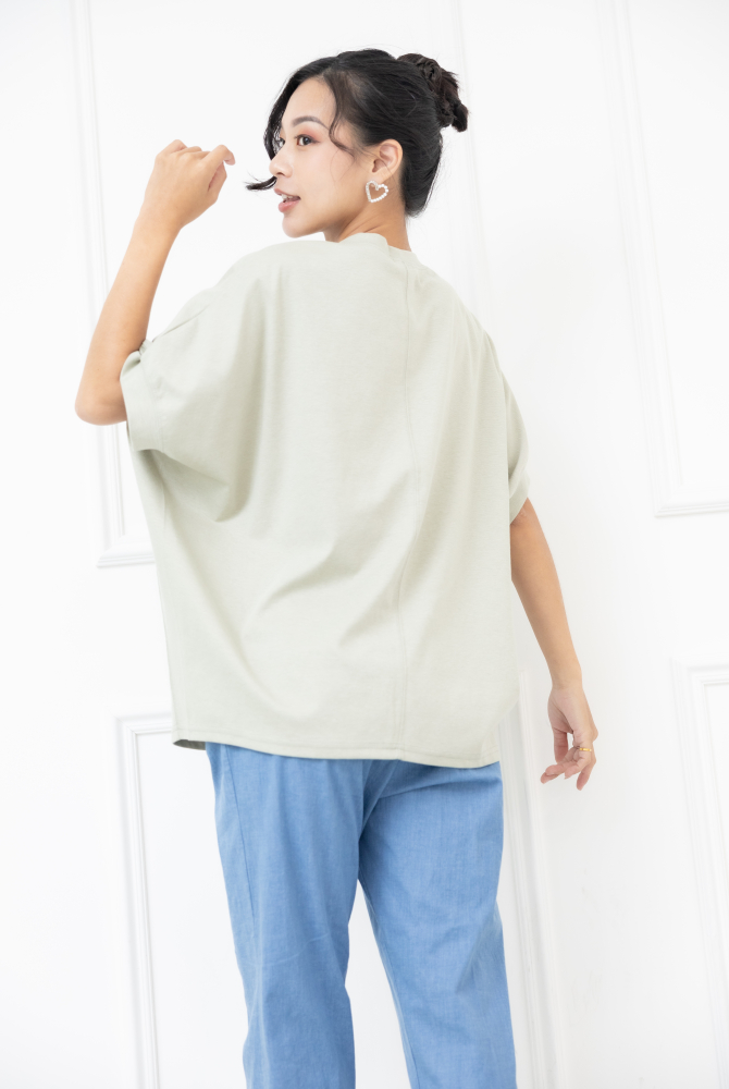 반팔 深藍色cest lavie字寬鬆上衣 / 草綠色