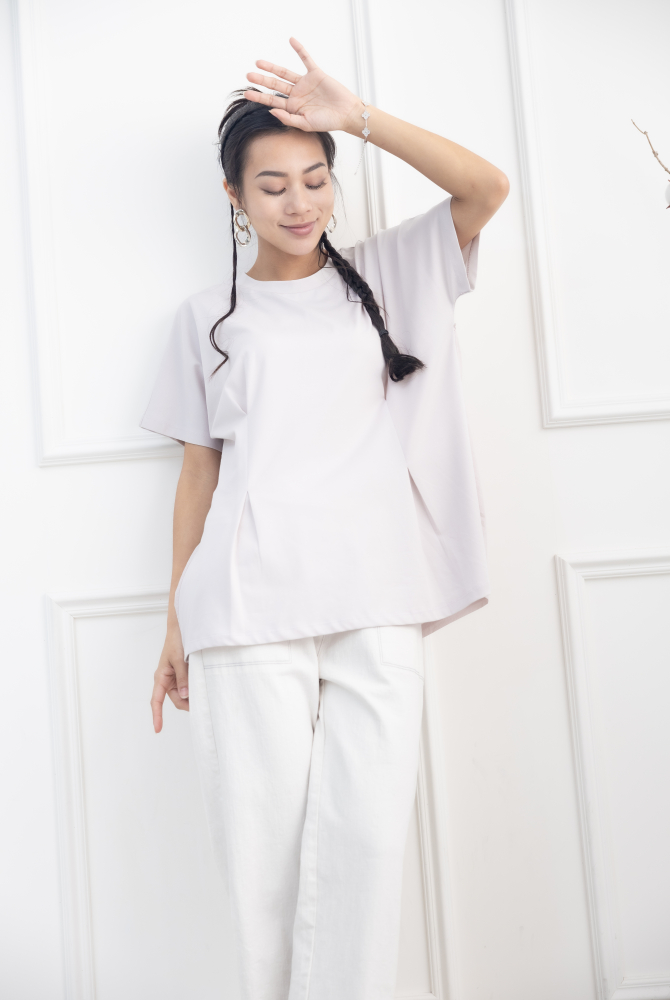 반팔 前面腰處打摺素面上衣 / 淺灰色