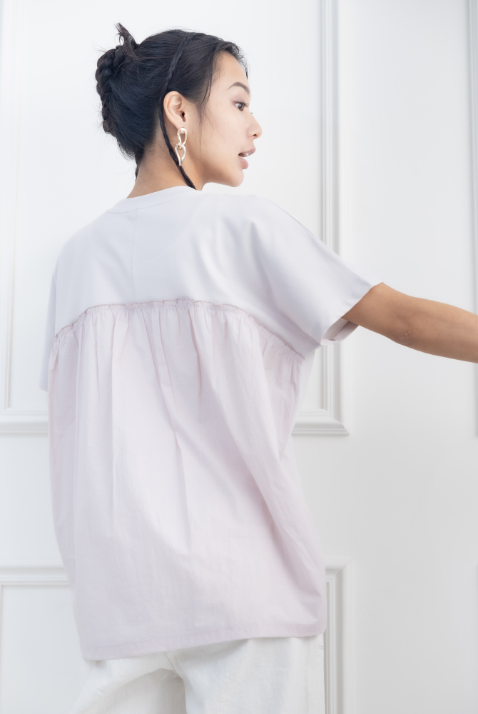 반팔 前面腰處打摺素面上衣 / 淺灰色