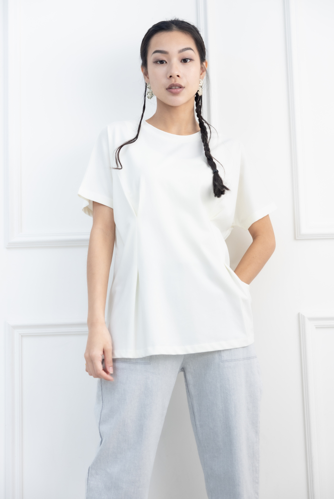 반팔 前面腰處打摺素面上衣 / 淺黃色