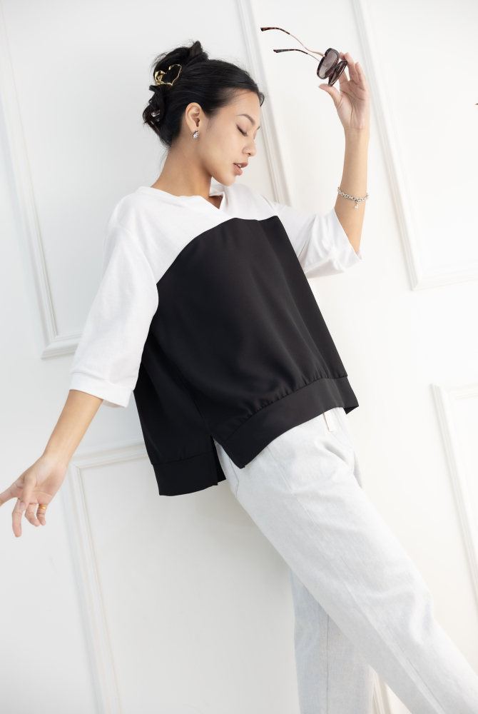 반팔 拼接白色異材質短袖上衣 / 黑色