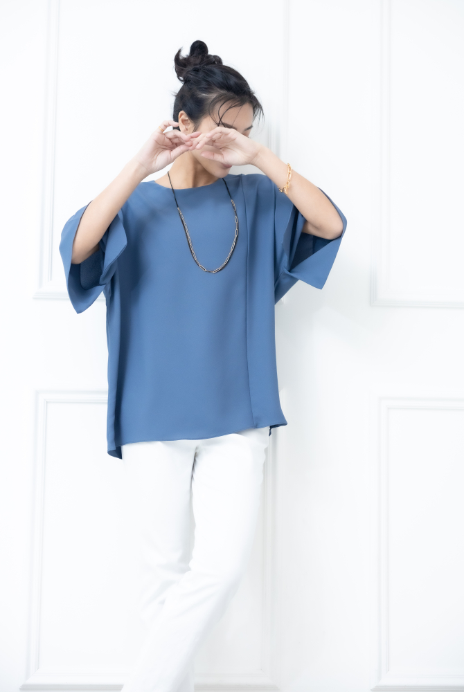 반팔 袖子開衩素色雪紡上衣 / 藍色