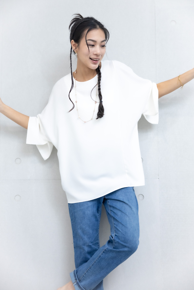 반팔 袖子開衩素色雪紡上衣 / 白色