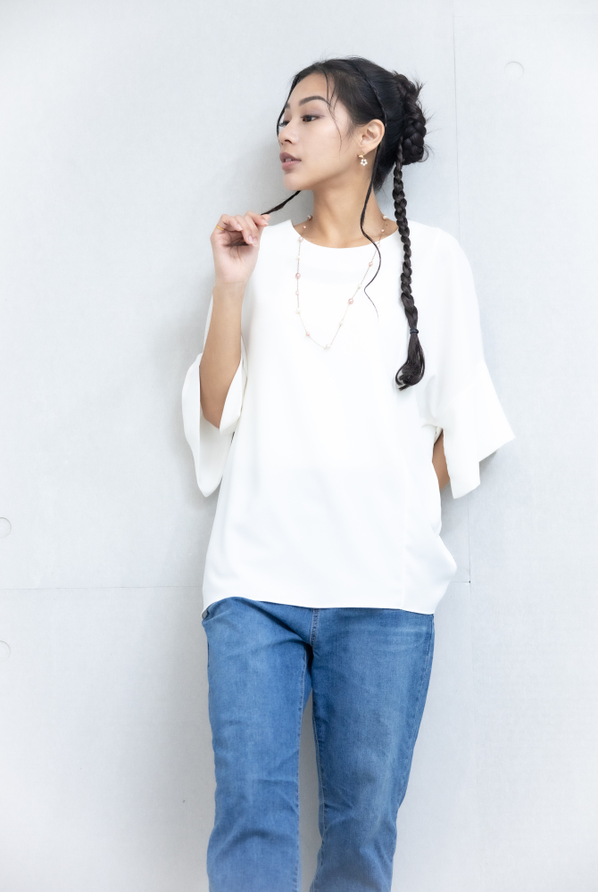 반팔 袖子開衩素色雪紡上衣 / 白色