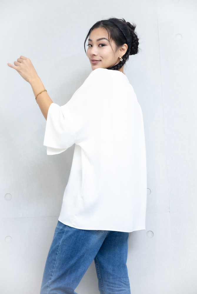 반팔 袖子開衩素色雪紡上衣 / 白色