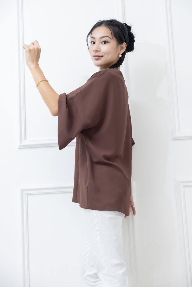 반팔 袖子開衩素色雪紡上衣 / 咖啡色