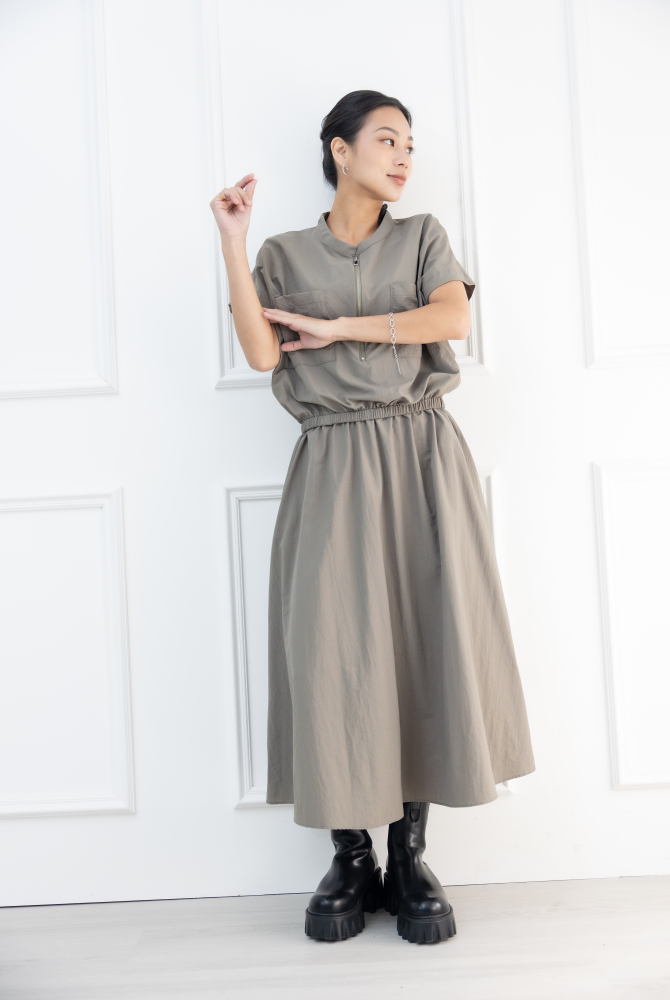 원피스 縮腰無肩線洋裝 / 軍綠色