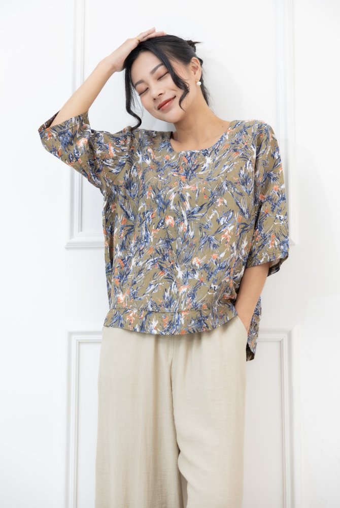 긴팔 滿版植物七分袖上衣 / 綠色