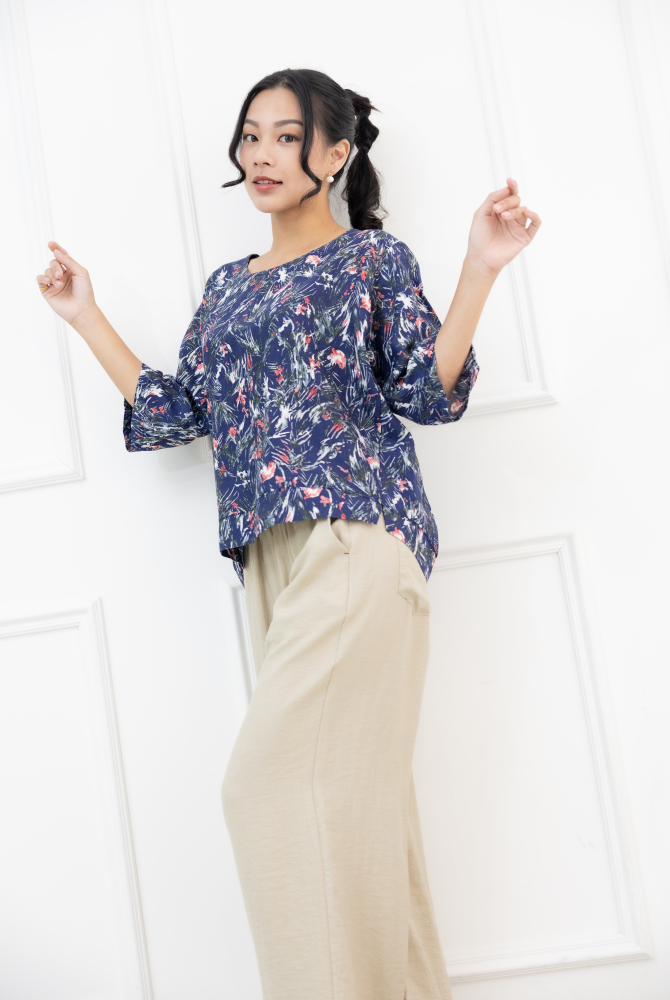 긴팔 滿版植物七分袖上衣 / 深藍色