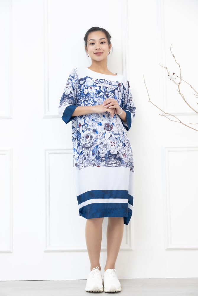 원피스 紅藍花材袖子裙襬深藍色七分袖洋裝 / 水藍色