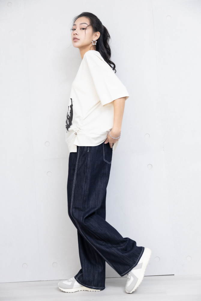 반팔 黑色潑畫五分上衣 / 白色