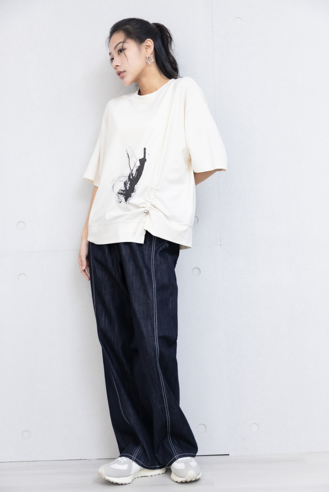 반팔 黑色潑畫五分上衣 / 白色