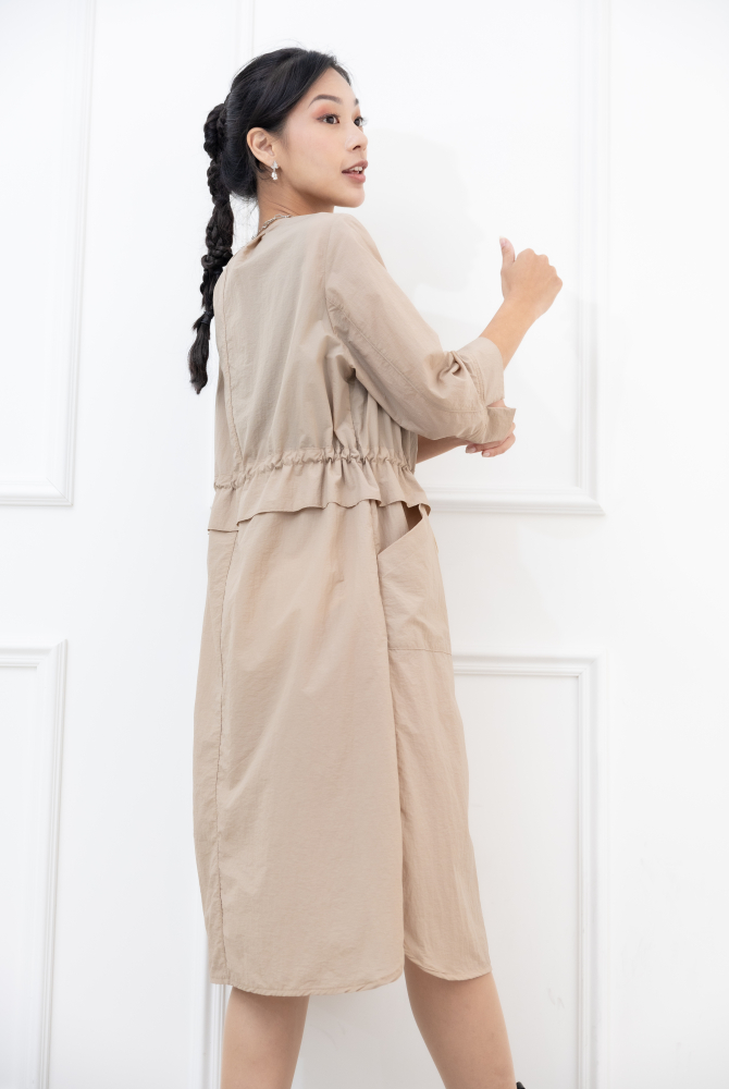 원피스 素面腰部抽繩七分袖洋裝 / 奶茶色