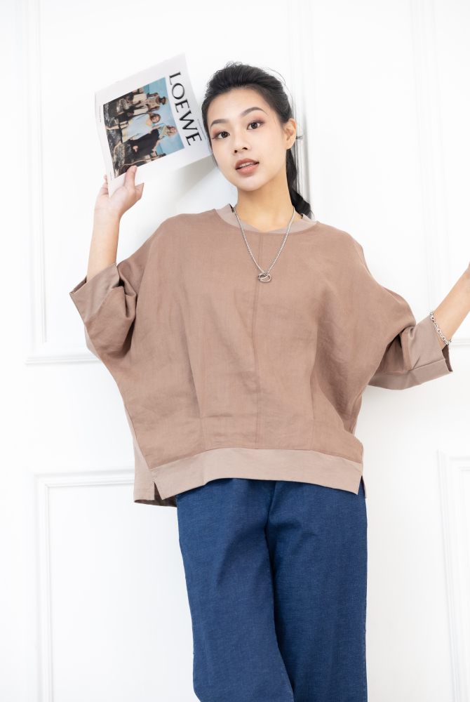 반팔 V領異材質拼接短袖上衣 / 咖啡色