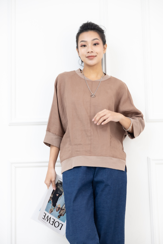 반팔 V領異材質拼接短袖上衣 / 咖啡色