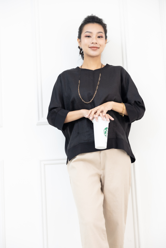 반팔 V領異材質拼接短袖上衣 / 黑色