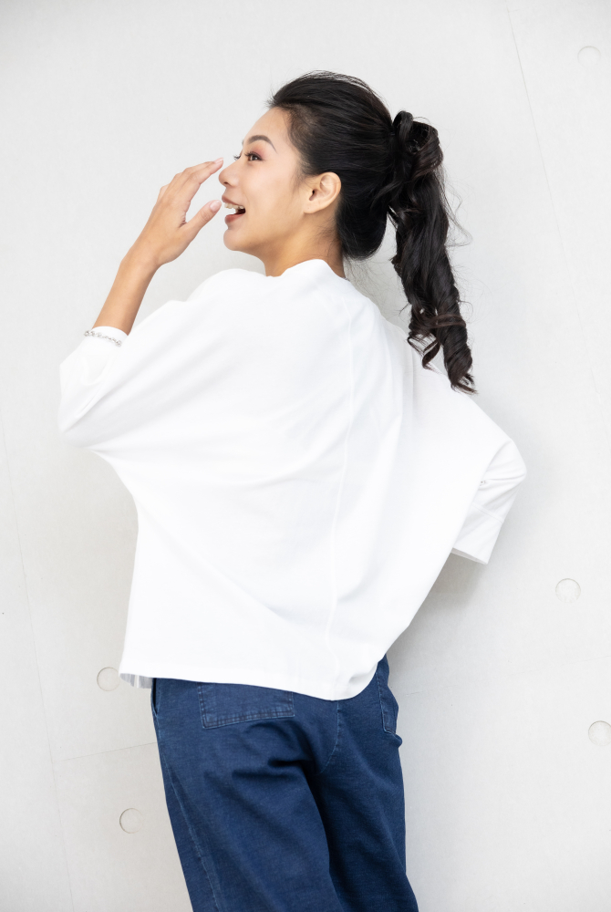 반팔 V領異材質拼接短袖上衣 / 白色