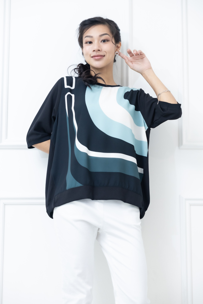 반팔 綠白線條色塊短袖上衣 / 黑色