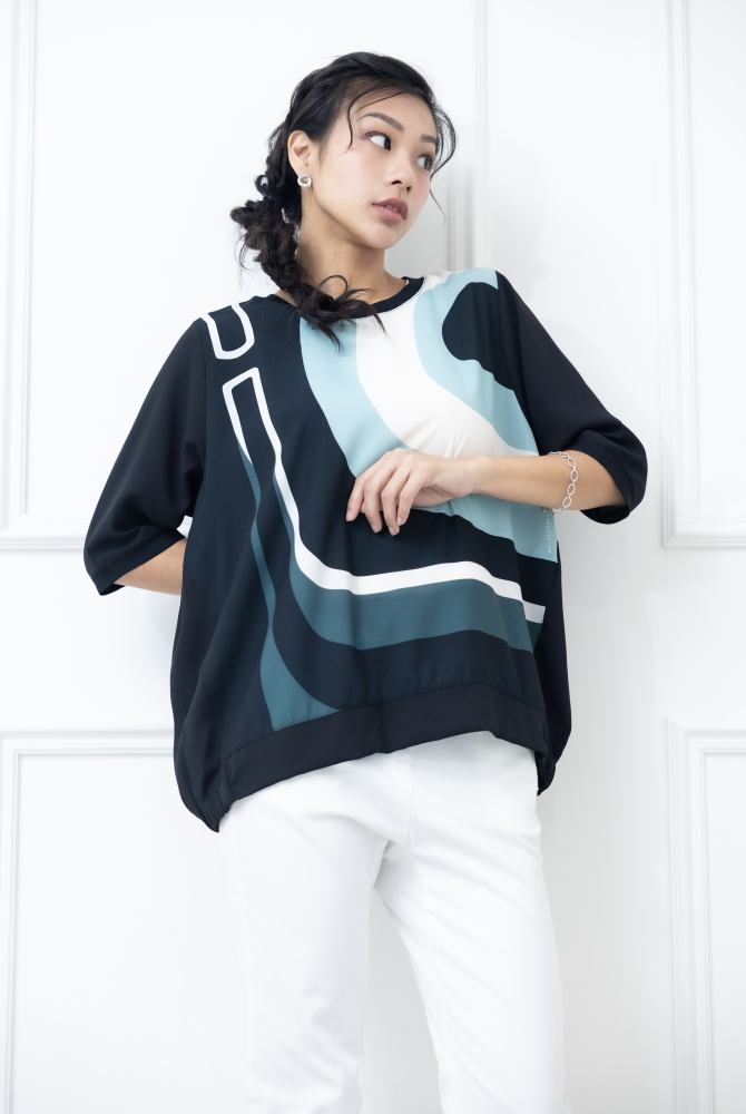 반팔 綠白線條色塊短袖上衣 / 黑色