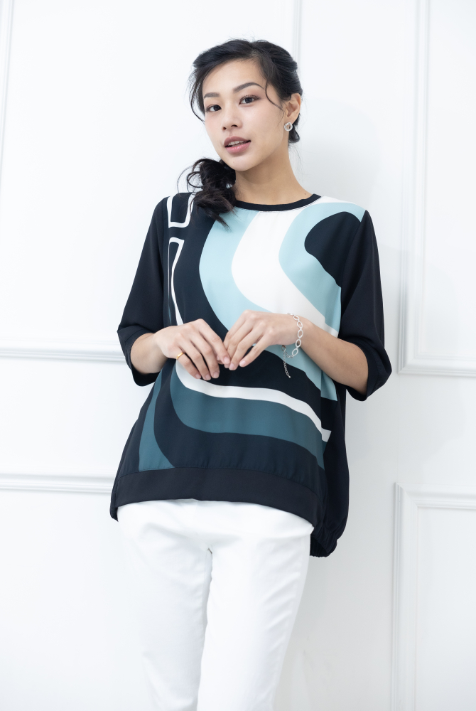 반팔 綠白線條色塊短袖上衣 / 黑色