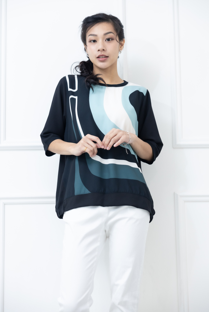 반팔 綠白線條色塊短袖上衣 / 黑色