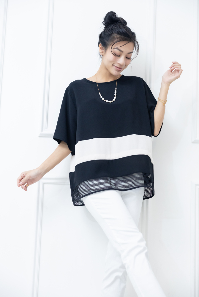 반팔 下擺裸空五分袖上衣 / 黑色絣米色
