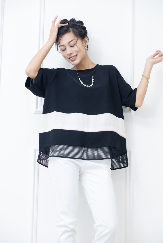 반팔 下擺裸空五分袖上衣 / 黑色絣米色