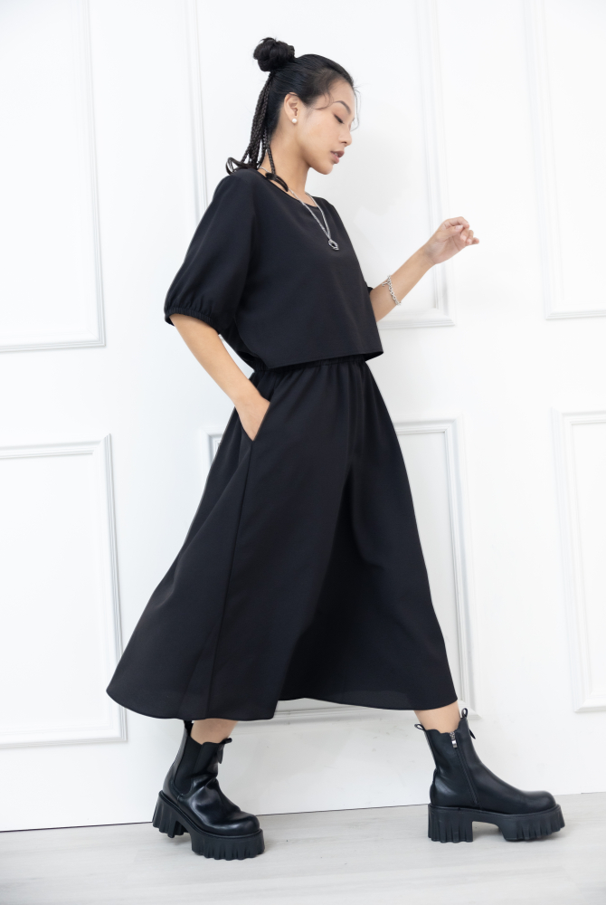 원피스 泡泡袖素面假二件洋裝 / 黑色