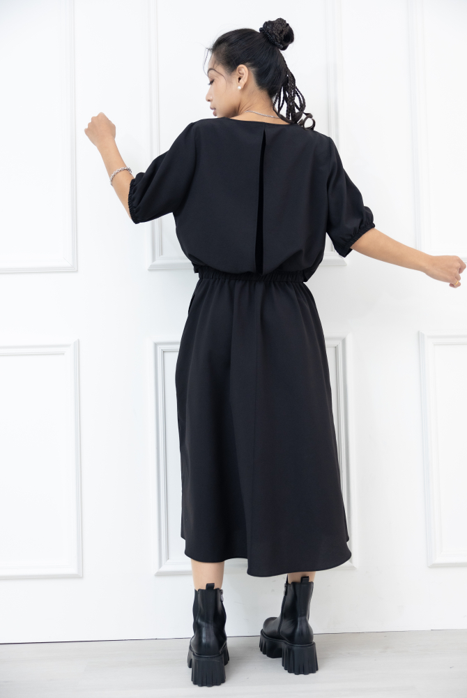 원피스 泡泡袖素面假二件洋裝 / 黑色
