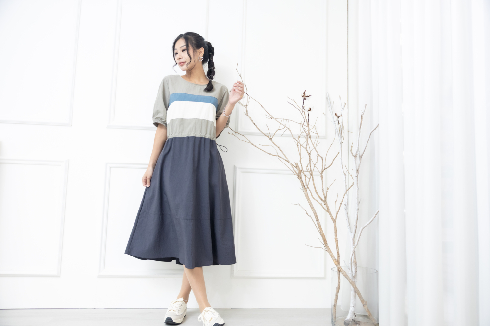 원피스 米.藍色橫條紋腰部抽繩五分袖洋裝 / 灰色