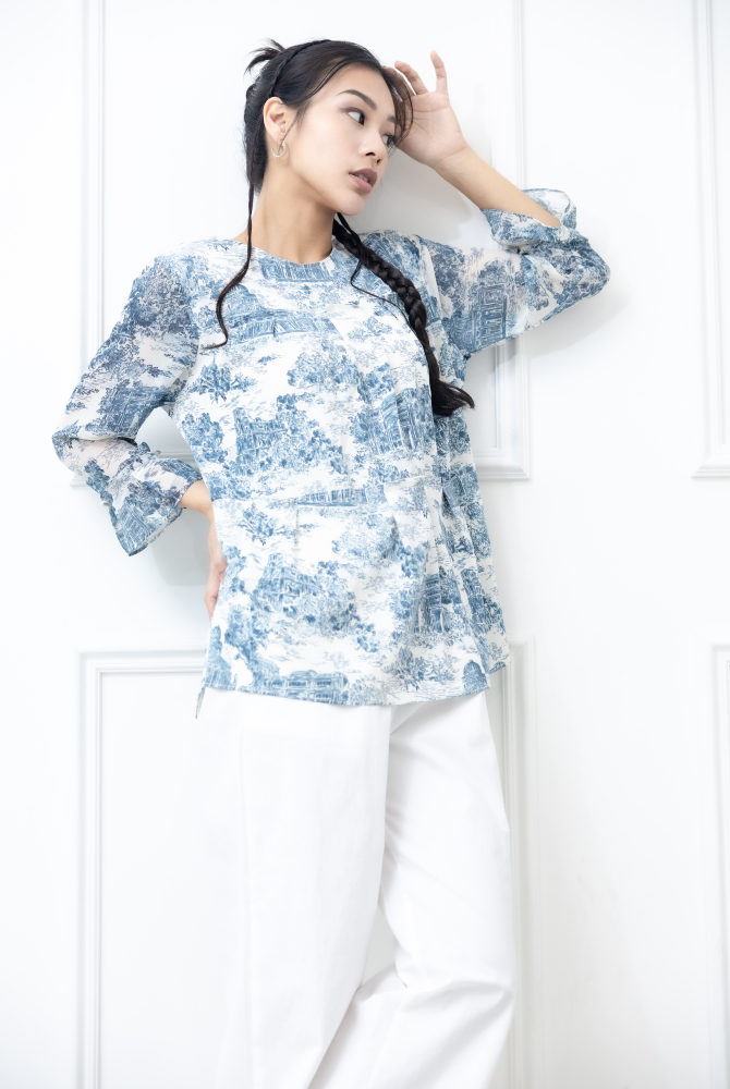 긴팔 藍色建築物喇叭袖長袖上衣 / 白色