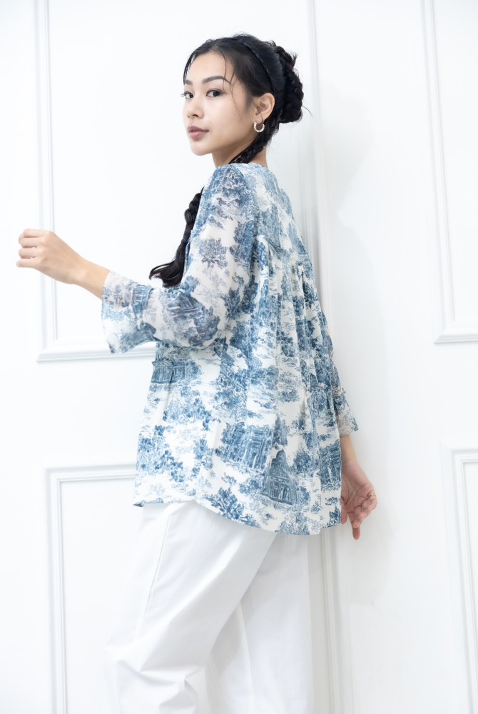 긴팔 藍色建築物喇叭袖長袖上衣 / 白色