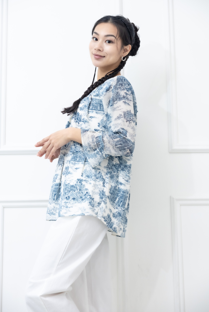 긴팔 藍色建築物喇叭袖長袖上衣 / 白色