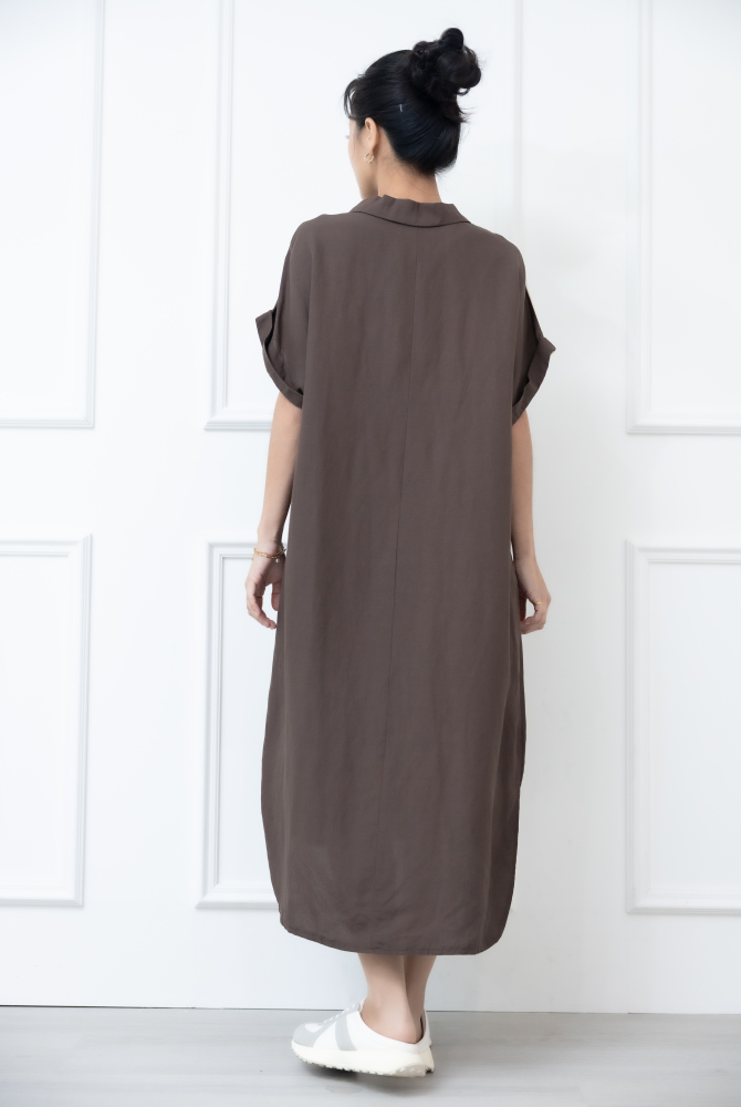 원피스 襯衫領肩膀拼接米白色短袖洋裝 / 咖啡色