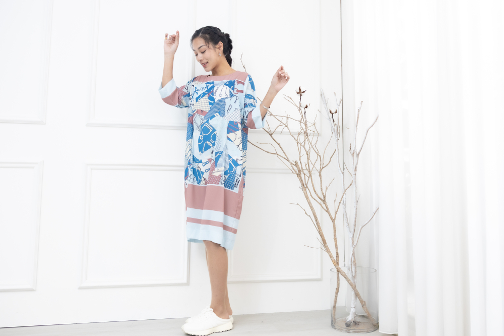 원피스 手帳素材拼接七分袖洋裝 / 淺藍色