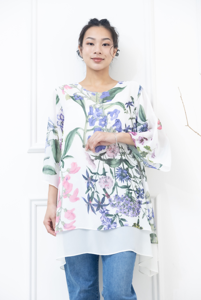 긴팔 粉.紫色花材.綠葉兩層七分袖上衣 / 白色
