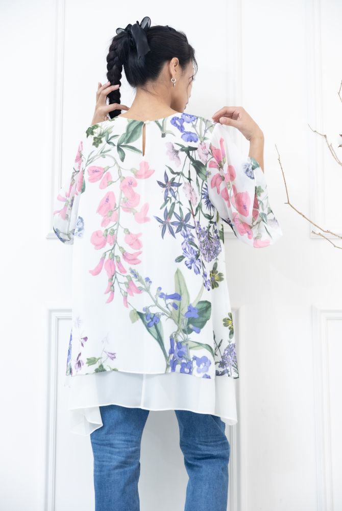 긴팔 粉.紫色花材.綠葉兩層七分袖上衣 / 白色
