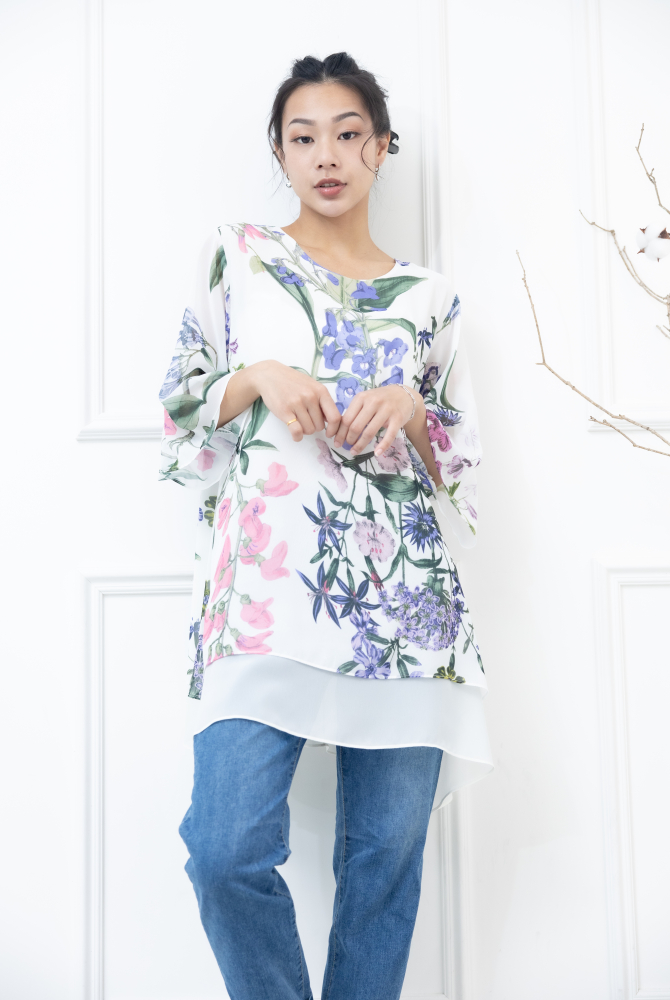 긴팔 粉.紫色花材.綠葉兩層七分袖上衣 / 白色