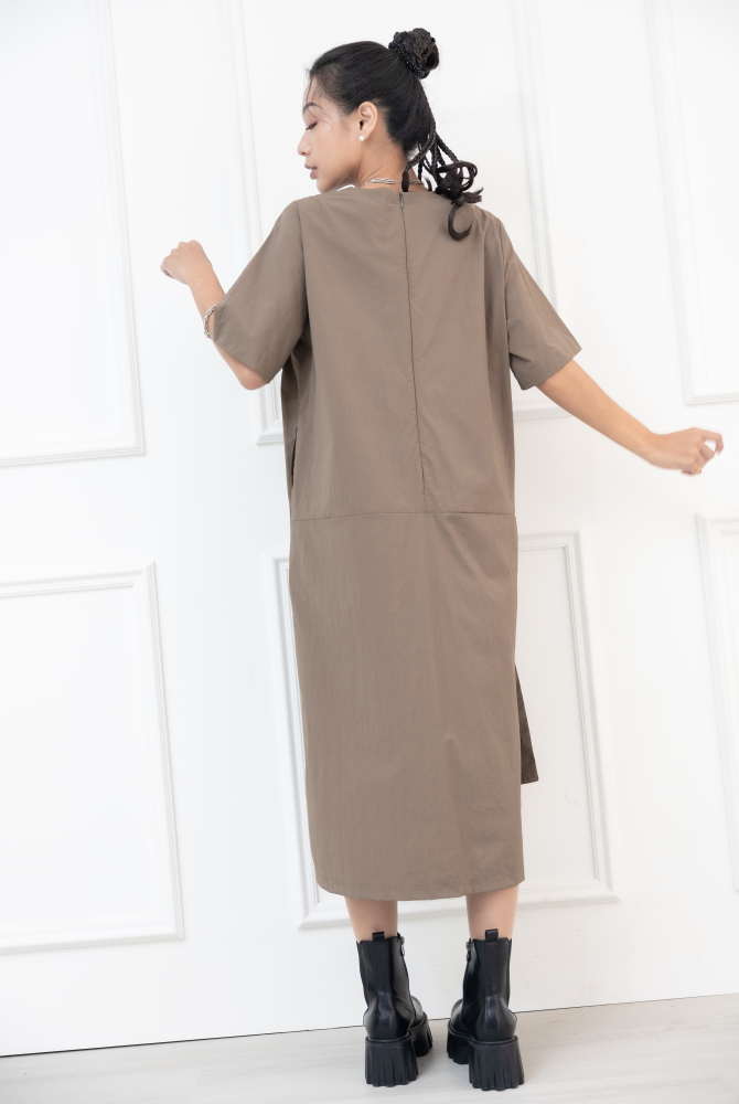원피스 素面V領短袖洋裝 / 咖啡色