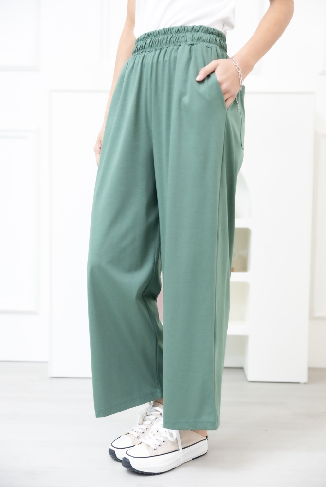 긴 바지 素面涼感直筒寬褲 / 綠色