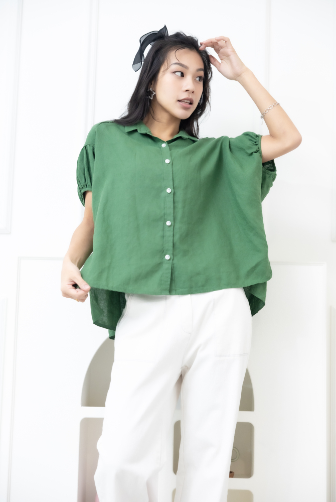 반팔 襯衫領袖口皺褶前短後長上衣 / 綠色