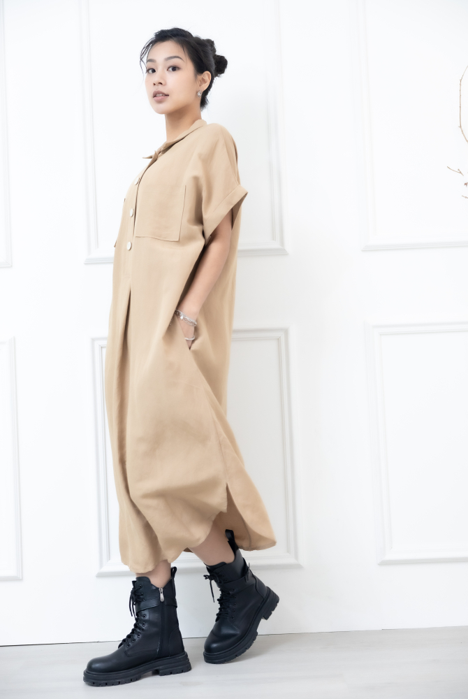 원피스 襯衫領胸前雙口袋短袖洋裝 / 卡其色