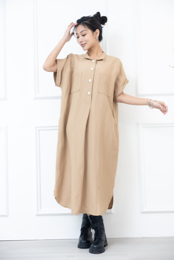 원피스 襯衫領胸前雙口袋短袖洋裝 / 卡其色