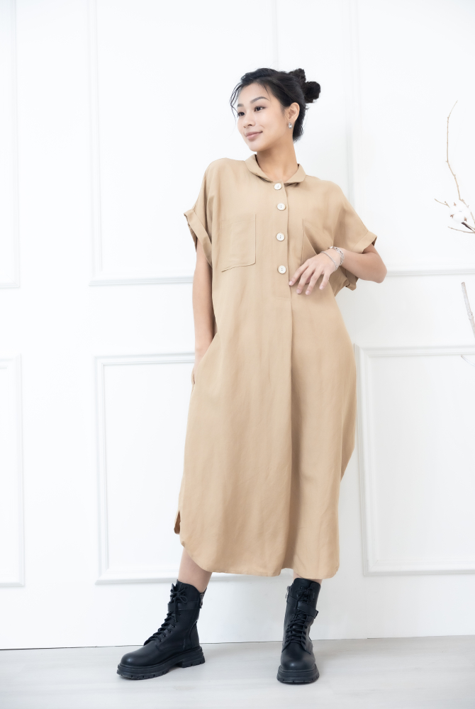 원피스 襯衫領胸前雙口袋短袖洋裝 / 卡其色