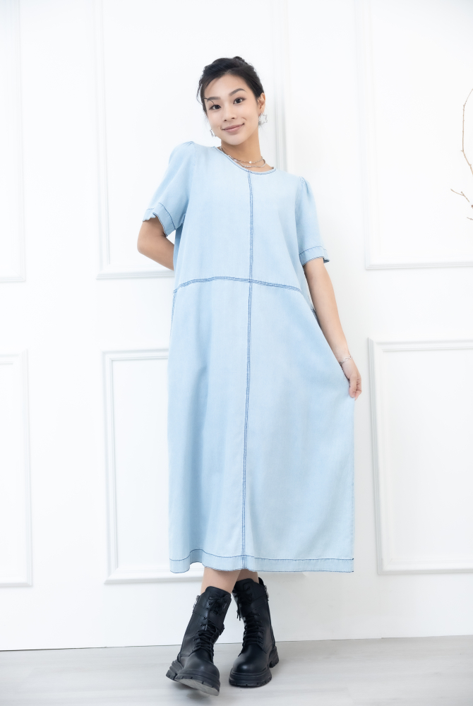 원피스 素面雙口袋A字牛仔短袖洋裝 / 淺藍色