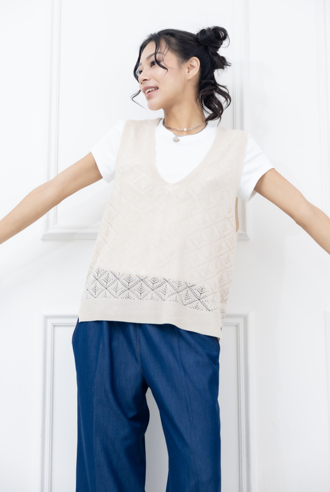 조끼 菱格洞洞寬版背心 / 米白色