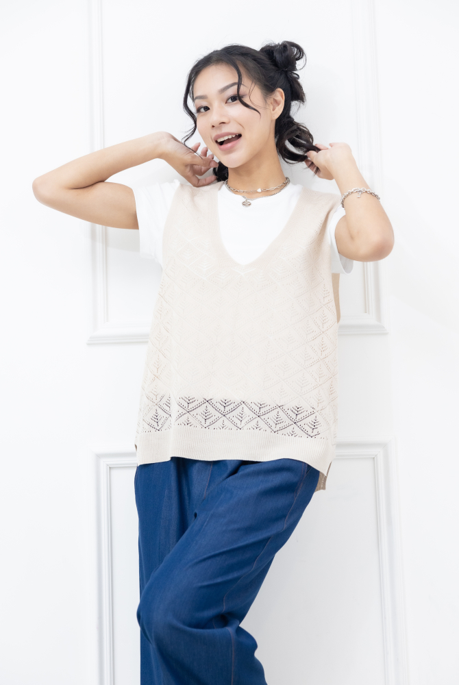 조끼 菱格洞洞寬版背心 / 米白色